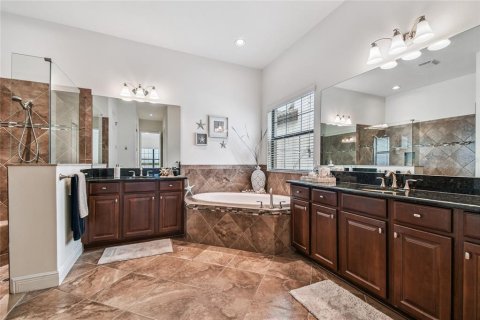 House in Land O' Lakes, Florida 6 bedrooms, 415.83 sq.m. № 1898740 - photo 26