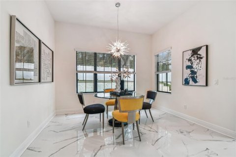 House in Land O' Lakes, Florida 6 bedrooms, 415.83 sq.m. № 1898740 - photo 21