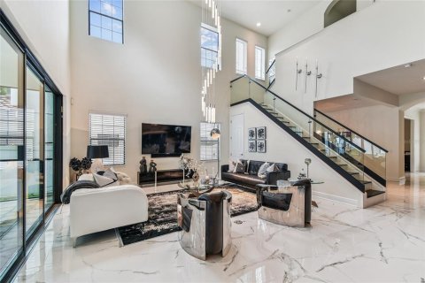 House in Land O' Lakes, Florida 6 bedrooms, 415.83 sq.m. № 1898740 - photo 29