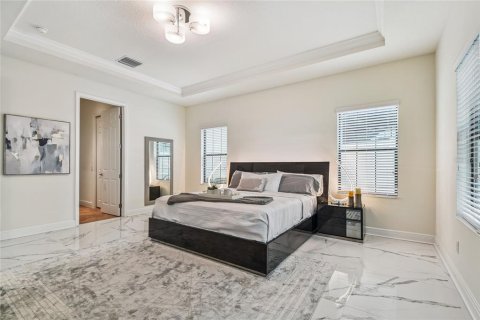 House in Land O' Lakes, Florida 6 bedrooms, 415.83 sq.m. № 1898740 - photo 24