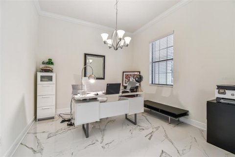House in Land O' Lakes, Florida 6 bedrooms, 415.83 sq.m. № 1898740 - photo 7