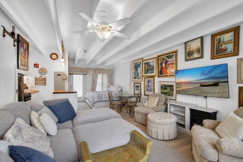 Condo in Palm Beach, Florida, 3 rooms  № 2153622 - photo 6