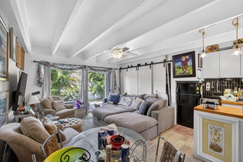 Condo in Palm Beach, Florida, 3 rooms  № 2153622 - photo 21