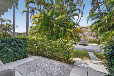 Condo in Palm Beach, Florida, 3 rooms  № 2153622 - photo 10
