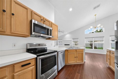 House in Orlando, Florida 3 bedrooms, 188.78 sq.m. № 2290460 - photo 17