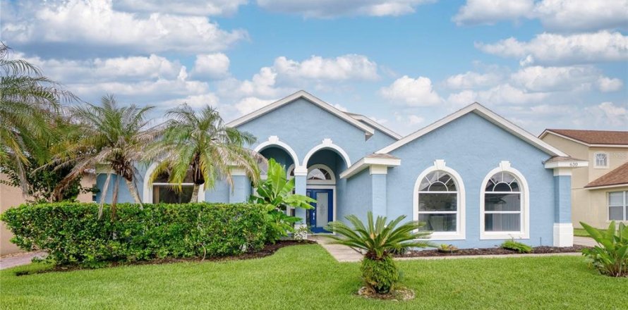House in Orlando, Florida 3 bedrooms, 188.78 sq.m. № 2290460