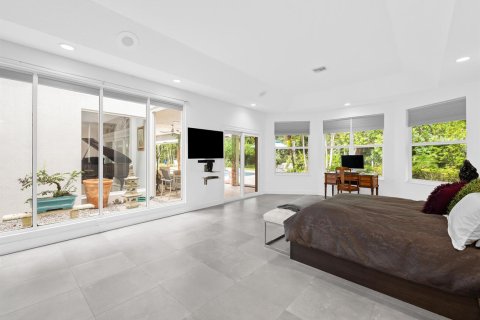 House in Boca Raton, Florida 5 bedrooms, 423.91 sq.m. № 2082100 - photo 27