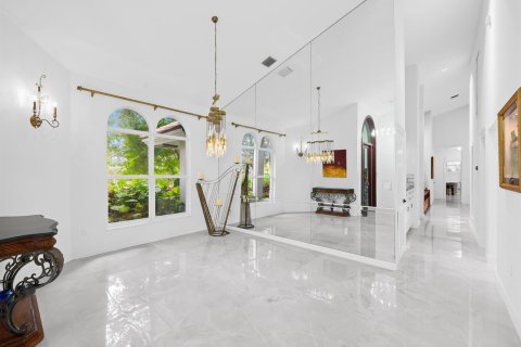 House in Boca Raton, Florida 5 bedrooms, 423.91 sq.m. № 2082100 - photo 16