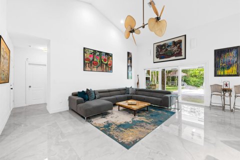 House in Boca Raton, Florida 5 bedrooms, 423.91 sq.m. № 2082100 - photo 26