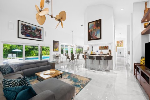 House in Boca Raton, Florida 5 bedrooms, 423.91 sq.m. № 2082100 - photo 24