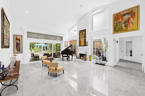 House in Boca Raton, Florida 5 bedrooms, 423.91 sq.m. № 2082100 - photo 14