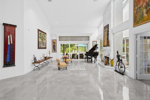 House in Boca Raton, Florida 5 bedrooms, 423.91 sq.m. № 2082100 - photo 12