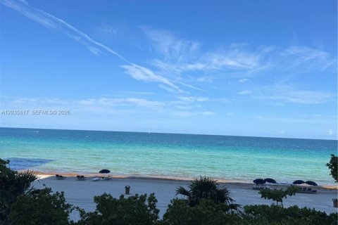 Copropriété à louer à Sunny Isles Beach, Floride: 1 chambre, 79.71 m2 № 2183230 - photo 25