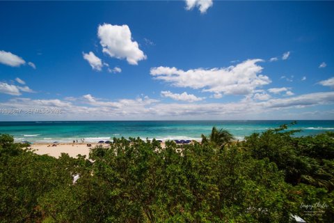 Copropriété à louer à Sunny Isles Beach, Floride: 1 chambre, 79.71 m2 № 2183230 - photo 2