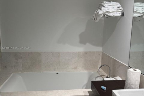 Copropriété à louer à Sunny Isles Beach, Floride: 1 chambre, 79.71 m2 № 2183230 - photo 20