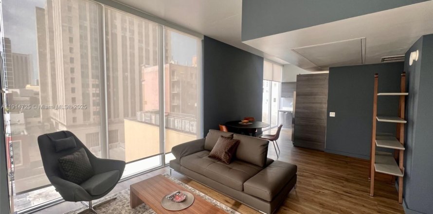 Condo à Miami, Floride, 1 chambre  № 1970450