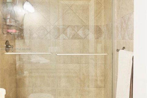 Снять в аренду квартиру в Помпано-Бич, Флорида 2 спальни, 102.19м2, № 2089576 - фото 10