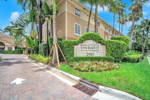 Touwnhouse à Aventura, Floride 2 chambres, 122.26 m2 № 2168875