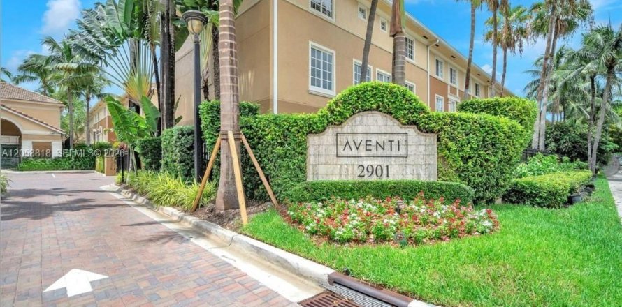 Touwnhouse à Aventura, Floride 2 chambres, 122.26 m2 № 2168875