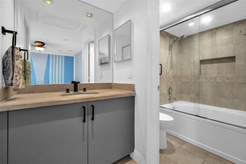 Touwnhouse à louer à Aventura, Floride: 2 chambres, 122.26 m2 № 2168875 - photo 18