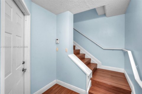 Touwnhouse à louer à Aventura, Floride: 2 chambres, 122.26 m2 № 2168875 - photo 6