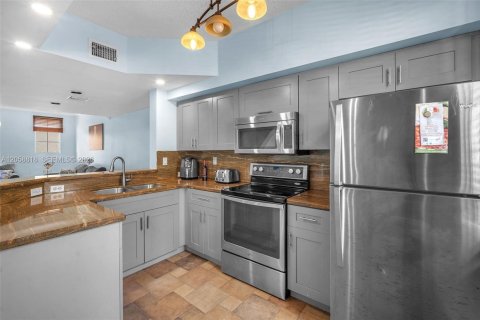 Touwnhouse à louer à Aventura, Floride: 2 chambres, 122.26 m2 № 2168875 - photo 8