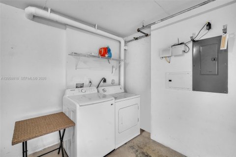 Touwnhouse à louer à Aventura, Floride: 2 chambres, 122.26 m2 № 2168875 - photo 19