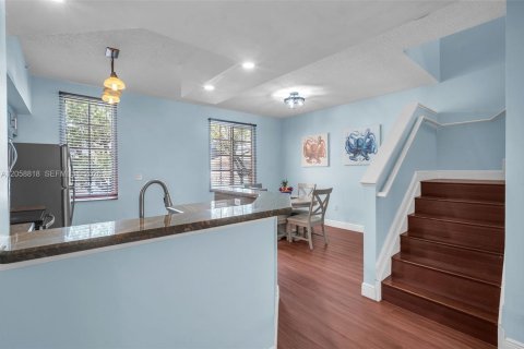 Touwnhouse à louer à Aventura, Floride: 2 chambres, 122.26 m2 № 2168875 - photo 7