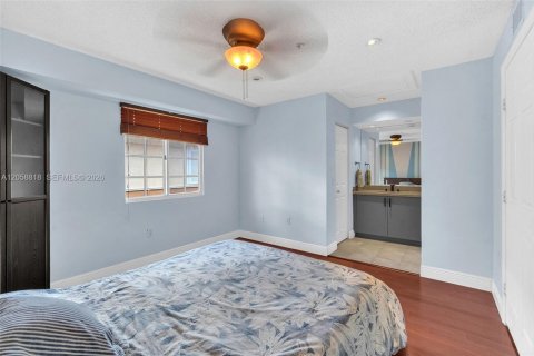 Touwnhouse à louer à Aventura, Floride: 2 chambres, 122.26 m2 № 2168875 - photo 17