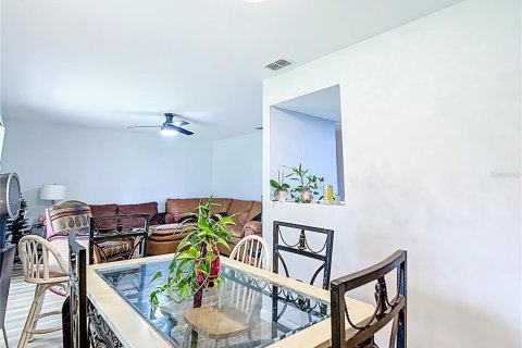 Condominio en venta en Ocala, Florida, 2 dormitorios, 91.6 m2 № 1833334 - foto 10