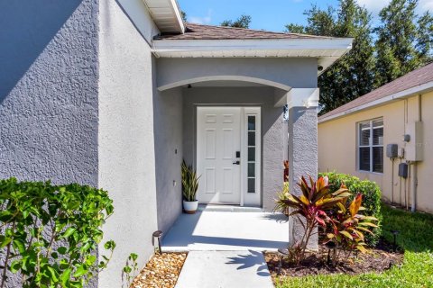 House in Davenport, Florida 4 bedrooms, 145.11 sq.m. № 1885304 - photo 3