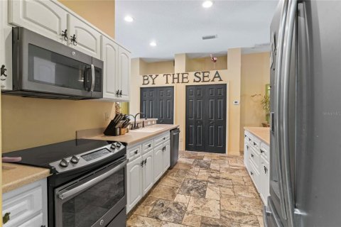 House in Wimauma, Florida 4 bedrooms, 275.27 sq.m. № 1574713 - photo 28