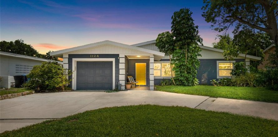 Villa ou maison à Saint Petersburg, Floride 3 chambres, 134.52 m2 № 2223584