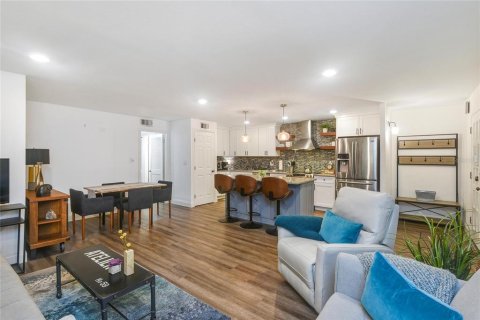 Condo in Winter Park, Florida, 2 bedrooms  № 1734785 - photo 15