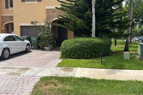 Villa ou maison à vendre à Homestead, Floride: 4 chambres, 156.35 m2 № 1890309 - photo 1