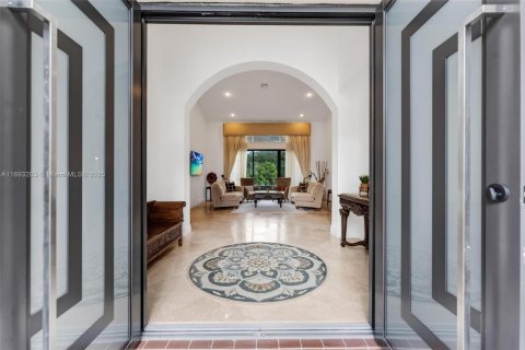 Купить виллу или дом в Дейви, Флорида 4 спальни, 268.21м2, № 1948534 - фото 3