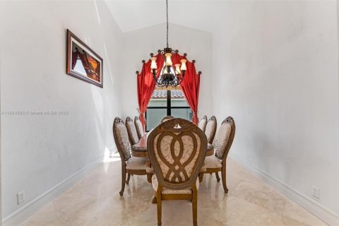 Купить виллу или дом в Дейви, Флорида 4 спальни, 268.21м2, № 1948534 - фото 24