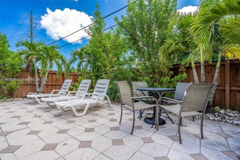 Villa ou maison à vendre à Hollywood, Floride: 3 chambres, 134.43 m2 № 2053140 - photo 17