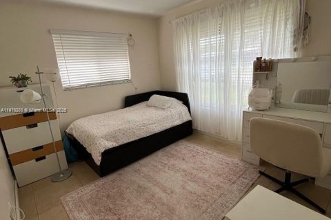 Villa ou maison à vendre à Hollywood, Floride: 3 chambres, 134.43 m2 № 2053140 - photo 26