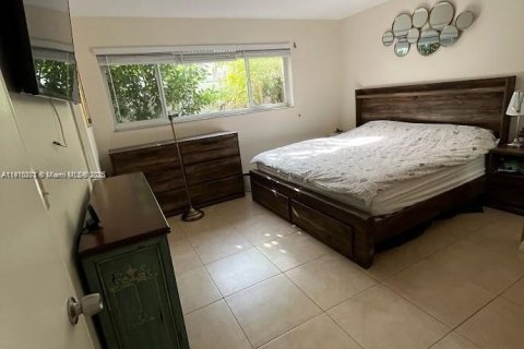 Villa ou maison à vendre à Hollywood, Floride: 3 chambres, 134.43 m2 № 2053140 - photo 23