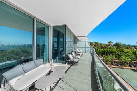 Condo in Surfside, Florida, 3 bedrooms  № 2082139 - photo 12