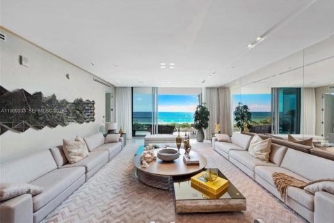 Condo in Surfside, Florida, 3 bedrooms  № 2082139 - photo 6
