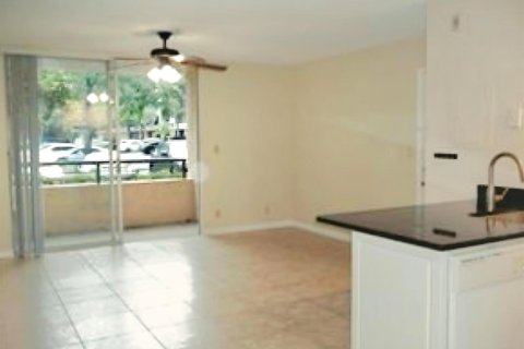 Copropriété à louer à Coconut Creek, Floride: 1 chambre, 57.6 m2 № 2400659 - photo 10