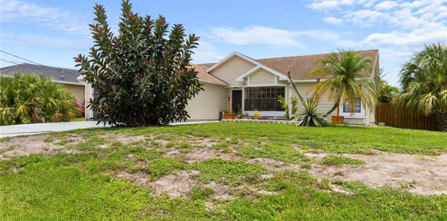 Casa en Saint Lucie, Florida 3 dormitorios, 130.25 m2 № 1835574