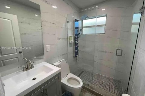 Снять в аренду виллу или дом в Холливуд, Флорида 1 спальня, 83.61м2, № 1965001 - фото 6