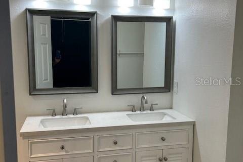 Adosado en venta en Windermere, Florida, 2 dormitorios, 132.76 m2 № 2134935 - foto 7