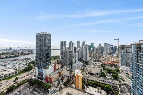 Condominio en venta en Miami, Florida, 45.71 m2 № 2369773 - foto 19