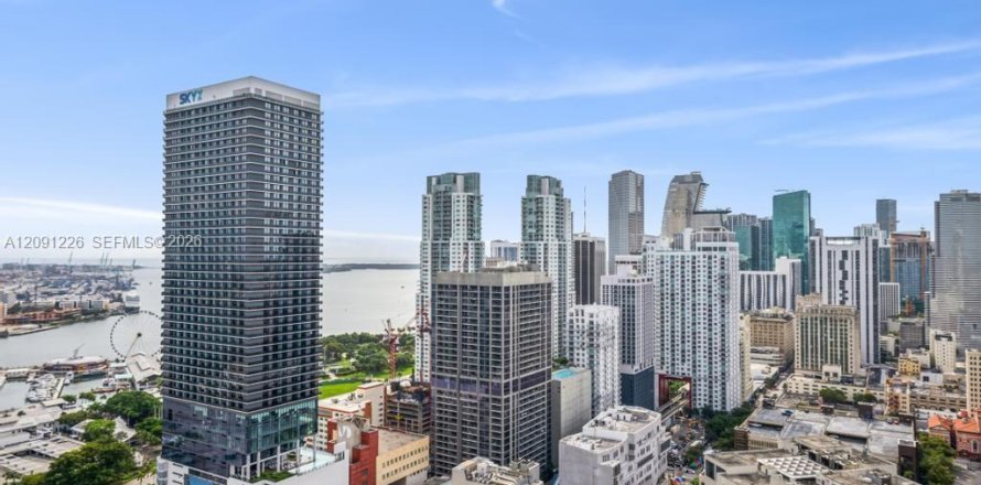 Estudio en el Condominio en Miami, Florida № 2369773