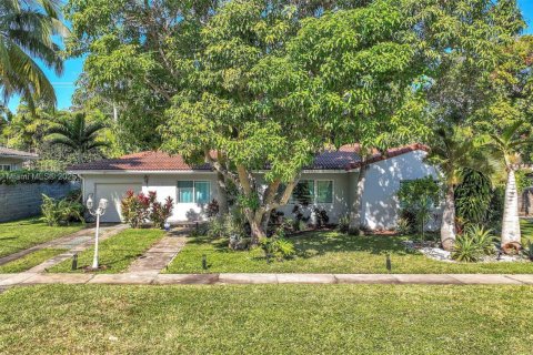 Casa en Miami Shores, Florida 3 dormitorios, 149.48 m2 № 2017109