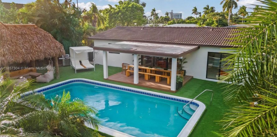 Casa en Hollywood, Florida 4 dormitorios, 152.36 m2 № 2013573